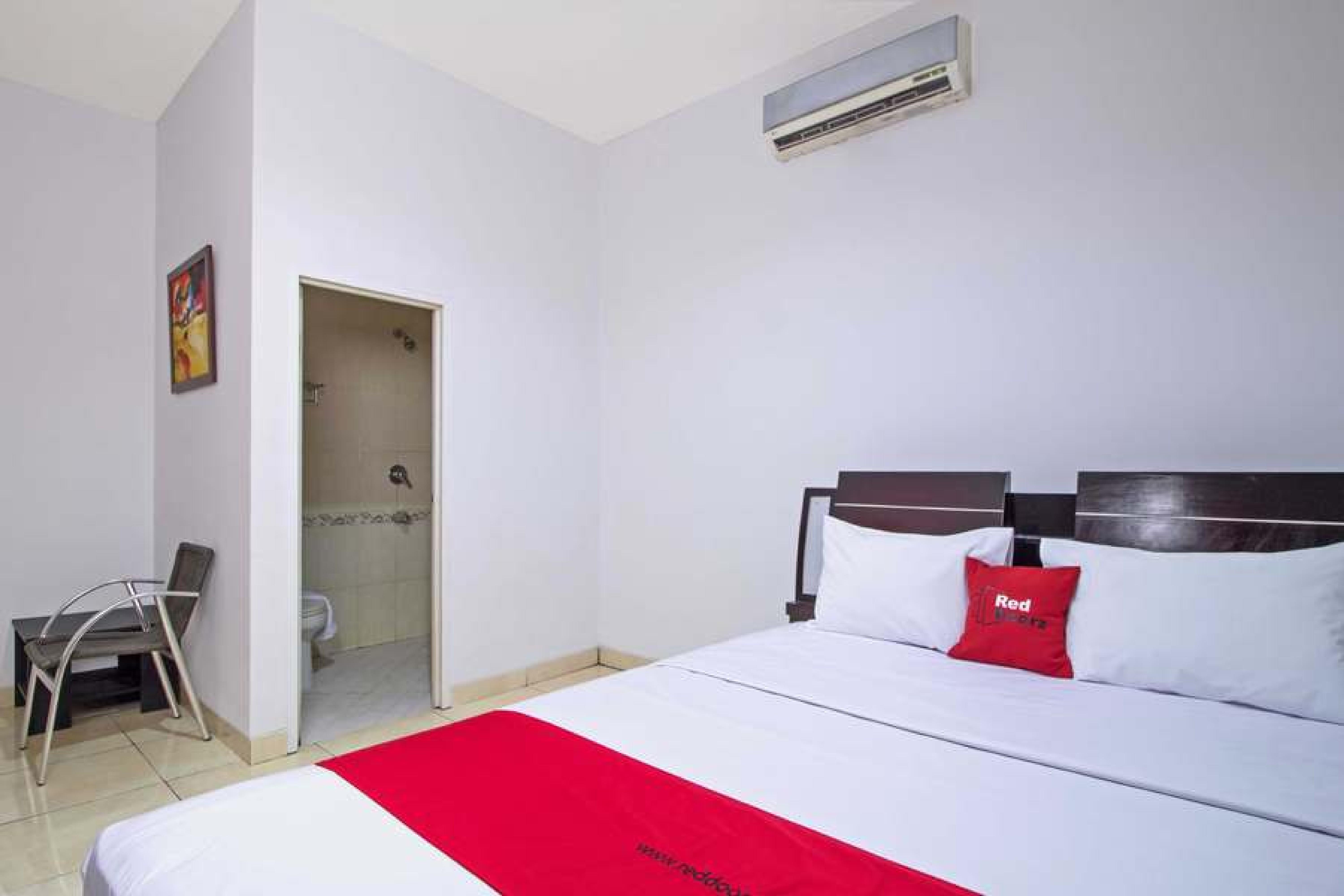 Reddoorz @ Pangeran Antasari 2 Hotell Cilandak  Exteriör bild