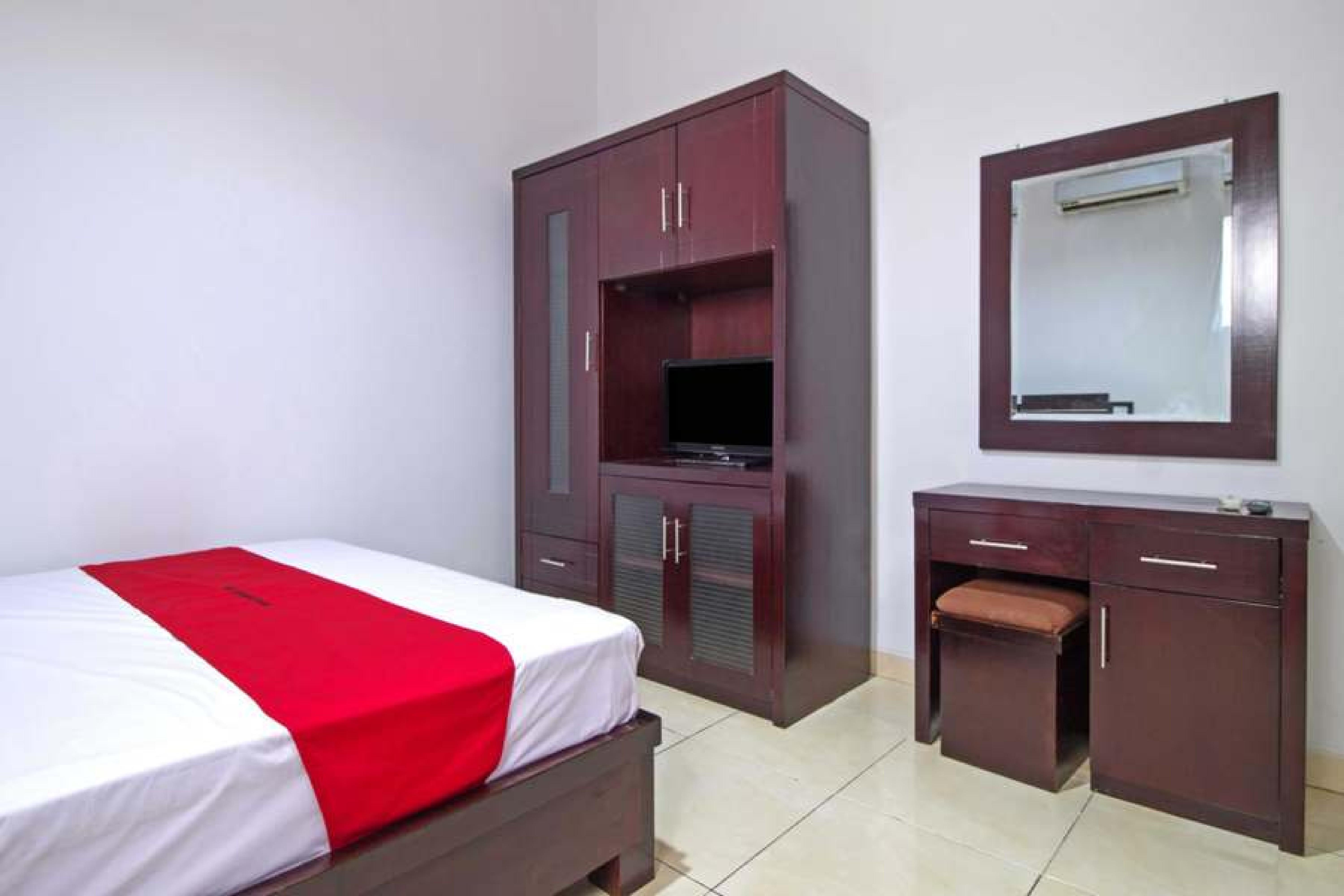 Reddoorz @ Pangeran Antasari 2 Hotell Cilandak  Exteriör bild