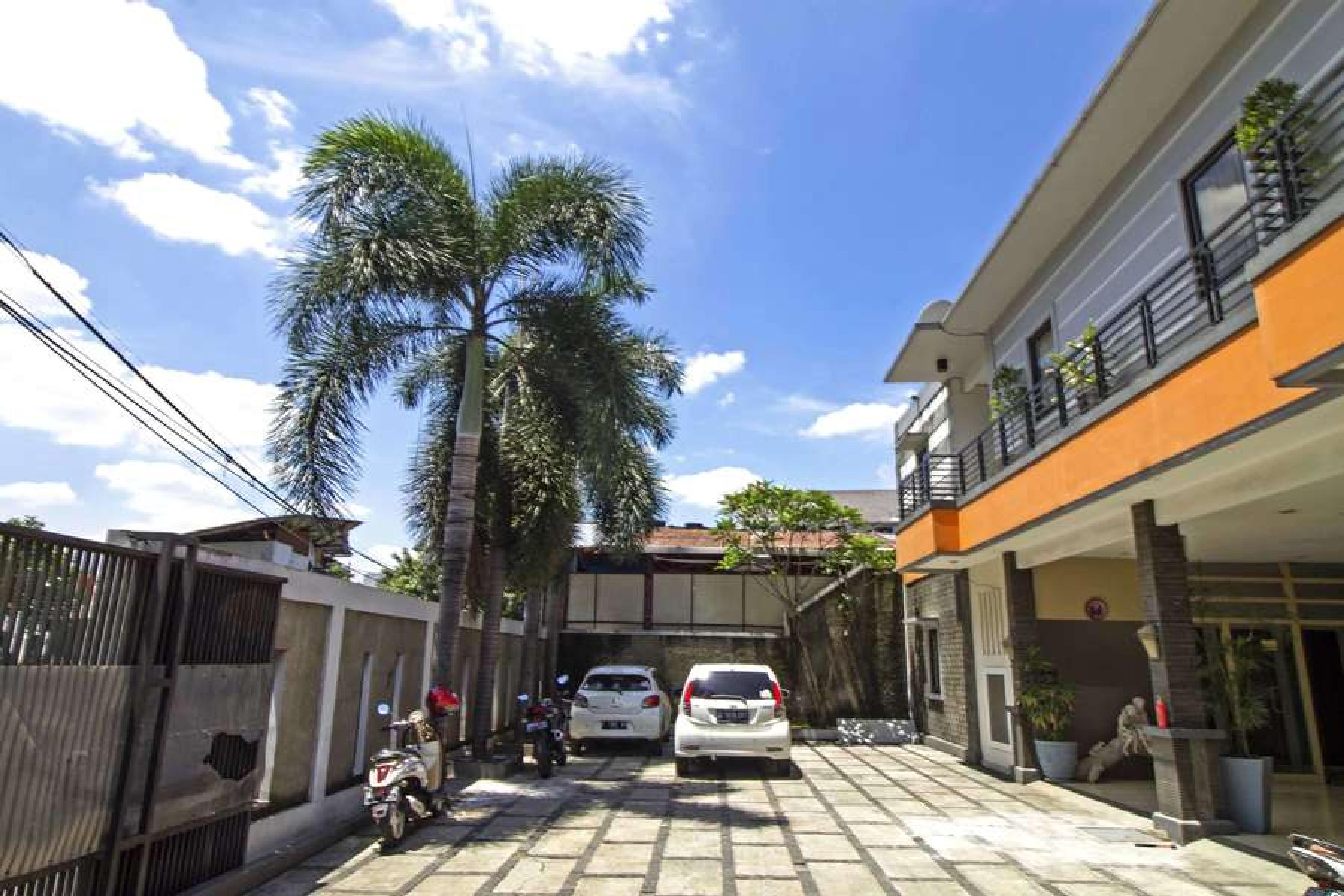 Reddoorz @ Pangeran Antasari 2 Hotell Cilandak  Exteriör bild